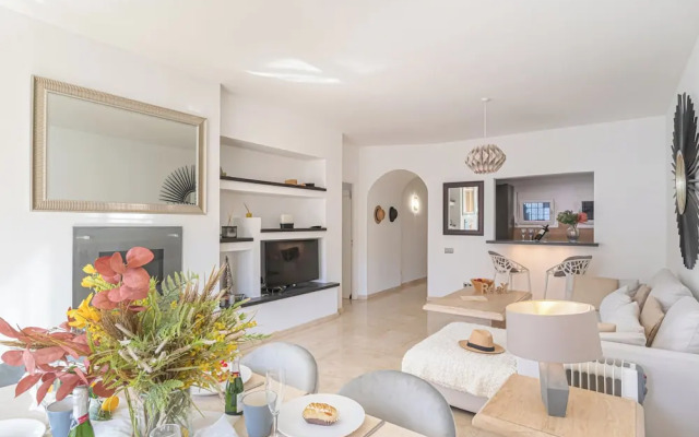 Puerto Banus Near La Sala By The Sea