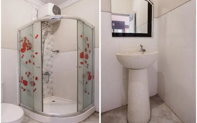 Artha Ambarukmo Exclusive by OYO Rooms