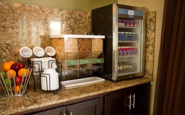 Comfort Inn & Suites