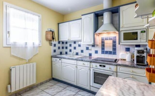 Holiday Home Les Grillons