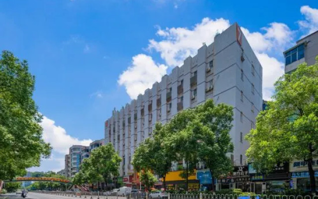 7Days Inn Zhuzhou red flag square