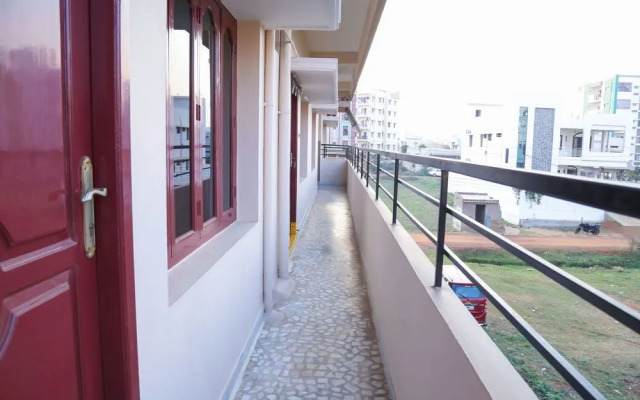 Capital O 7141 SS Guest House