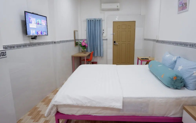 Winter Spring Homestay Center