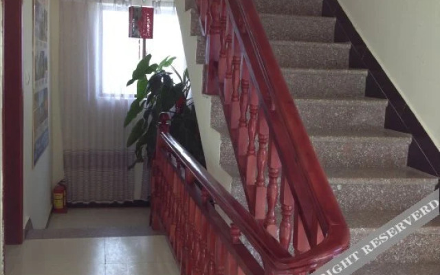 Yuju Hotel