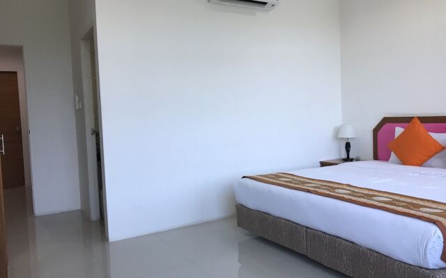 Naiyang Tour Room For Rent