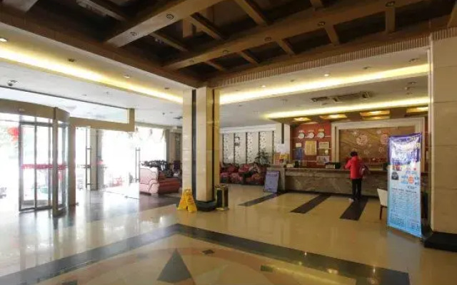 Oriental Pearl Hotel (Guilin Railway Station Store)
