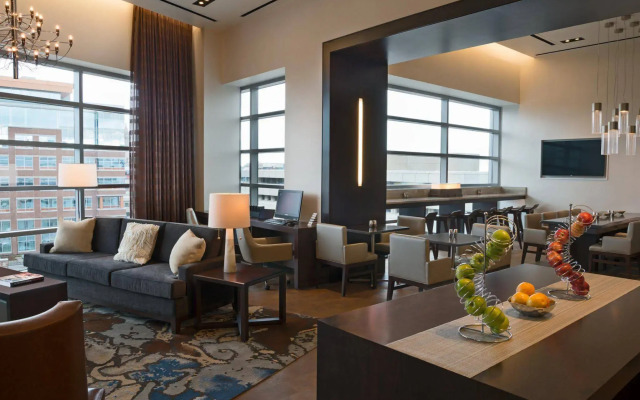 Buffalo Marriott at LECOM HARBORCENTER