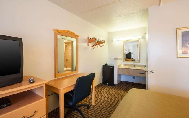 Econo Lodge Elkridge near Arundel Mills