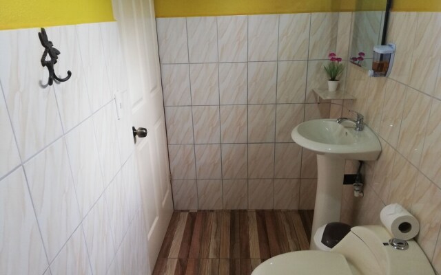 Cabinas Cascada Rio Celeste