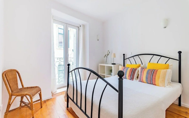 2BR at Chiado Historical Heart of Lisbon