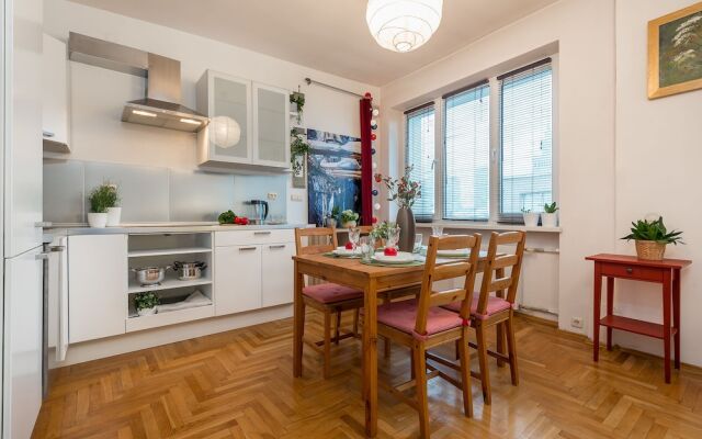 P&O Apartments Center