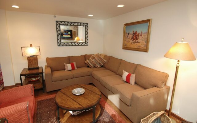 Concept 600 by Frias Properties