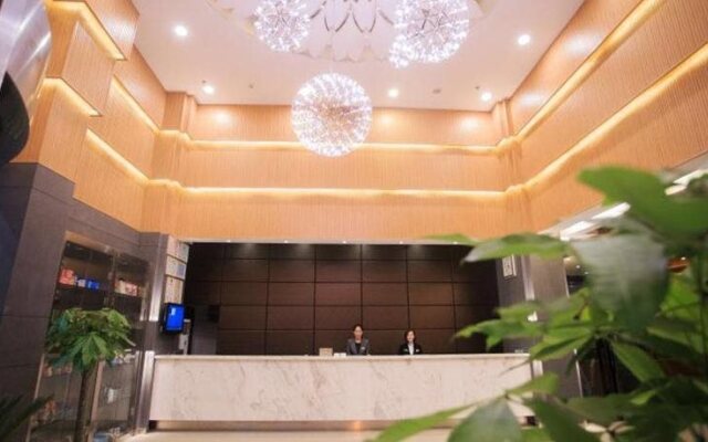 Starway Hotel Urumqi Railways Bureau