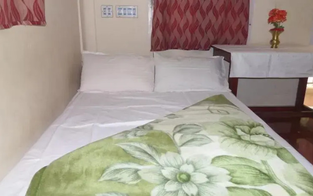 Hilly Hut Home Stay