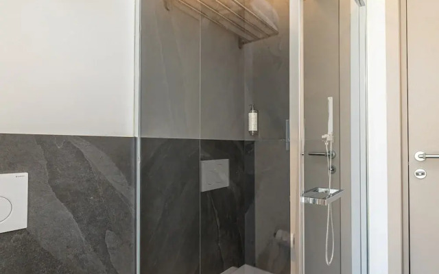 Icon H 203 Suite Micro-living