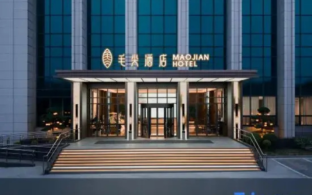 Xinyang Maojian Hotel