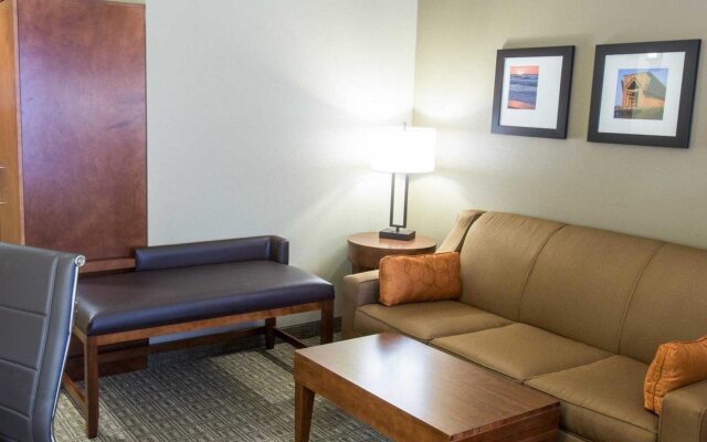 Comfort Suites