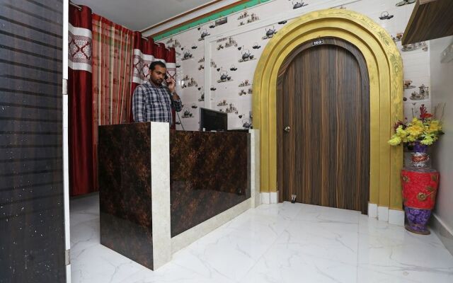 OYO 18686 Aradhya Residency