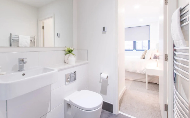 City Stay Apartments - Platform