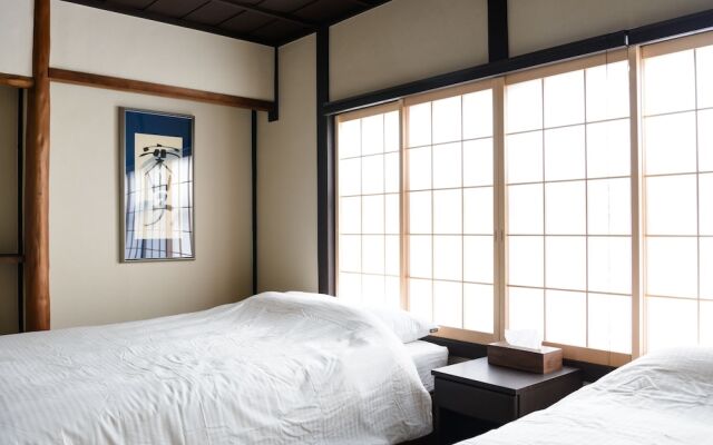 Shiki Homes - Tsuki