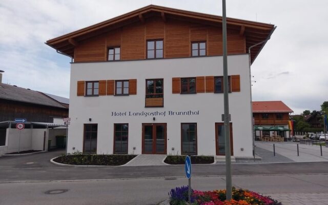 Hotel Landgasthof Brunnthal