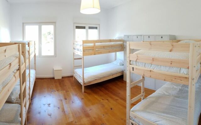 Totora Surf School & House - Hostel