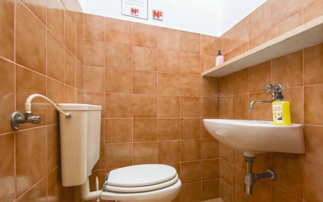 Beautiful Home in Pucisca With 3 Bedrooms and Wifi