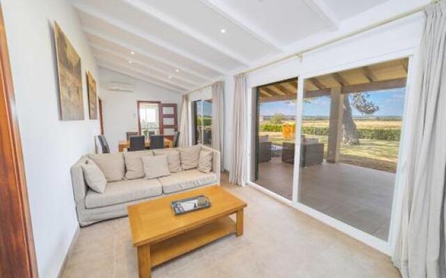 Villa Ambient / Sa Finqueta