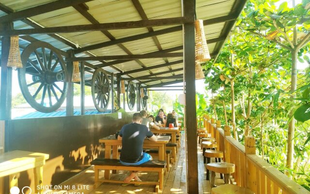 Dream House Guest House & Restaurant