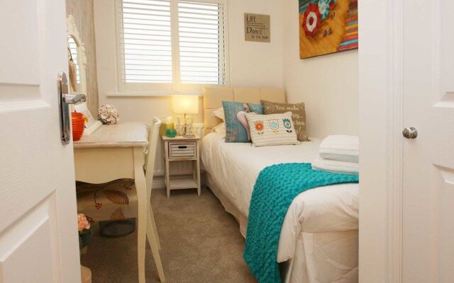 Quay Holidays - Harbour Reach