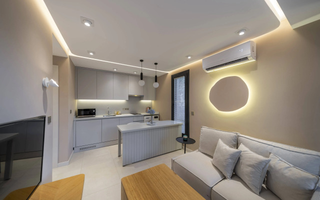 Helis Suites