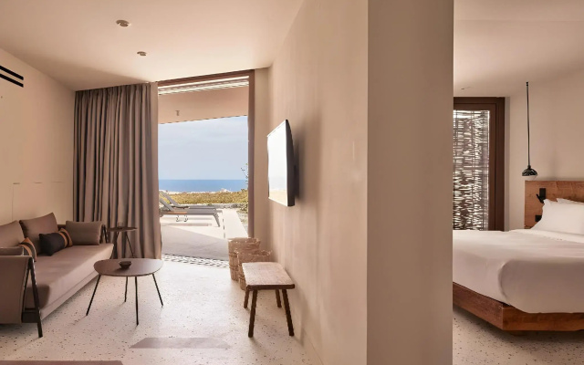 NOŪS Santorini