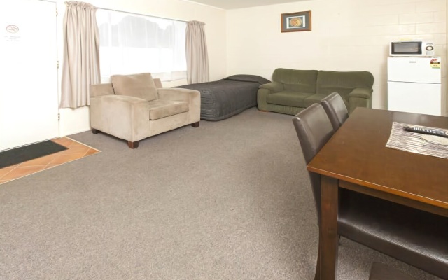 Marina Court Motel – Guest Rooms – Whangarei