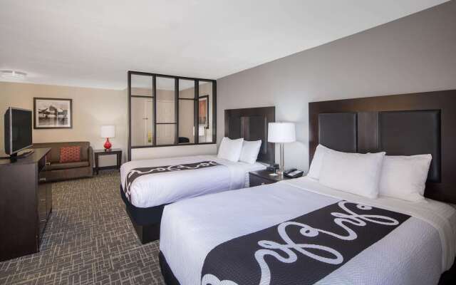 La Quinta Inn & Suites by Wyndham Atlanta Airport South