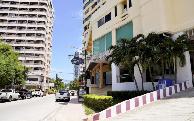 ThepThip ArtDeco Apartments