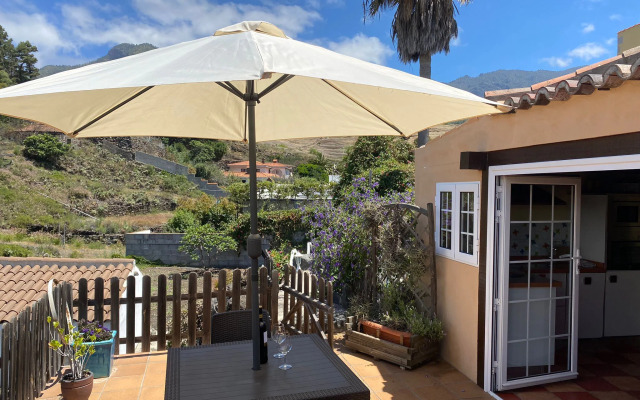 Holiday home in El Paso in a natural environment