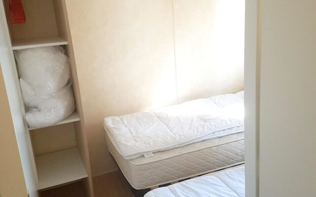 Property With 2 Bedrooms in Saint-jean-de-monts, With Pool Access, Fur