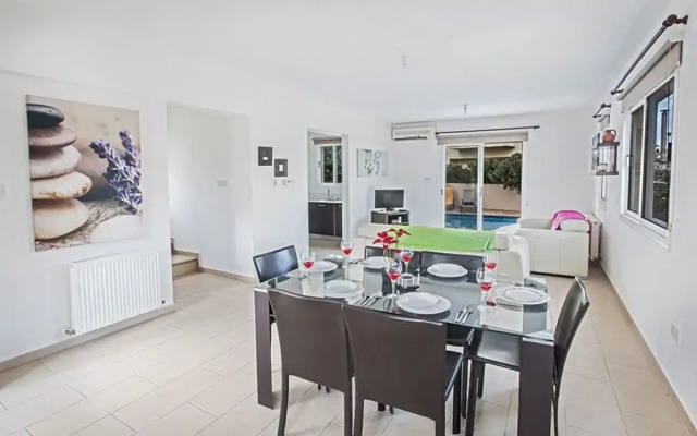 Cyprus Villa Near the Beach, Paralimni Villa 1198