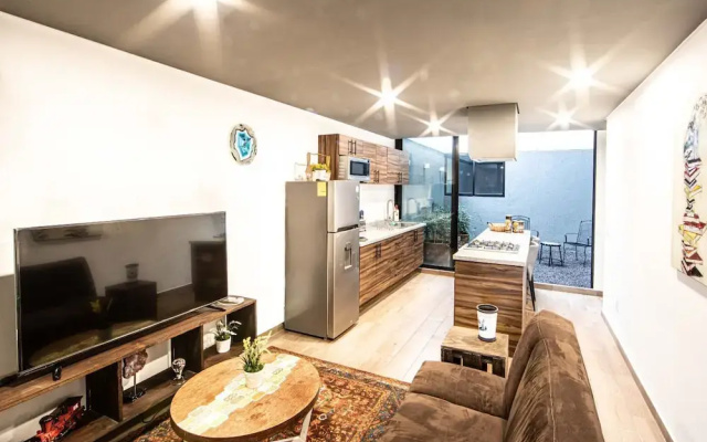 Brand New 1BDRM Private Patio Apartment 5 Stars