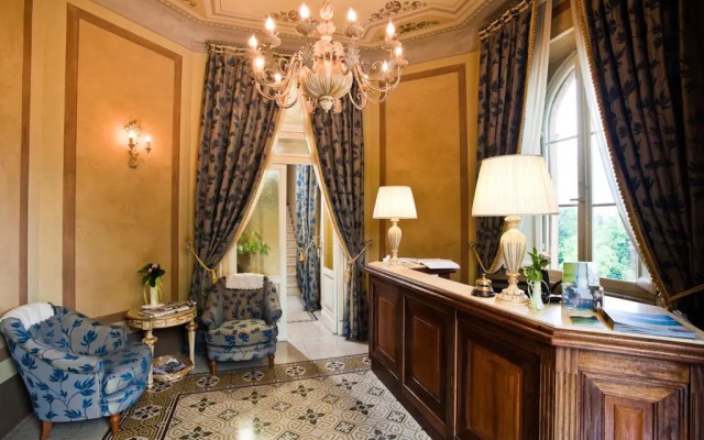 Castello Montegiove Country House