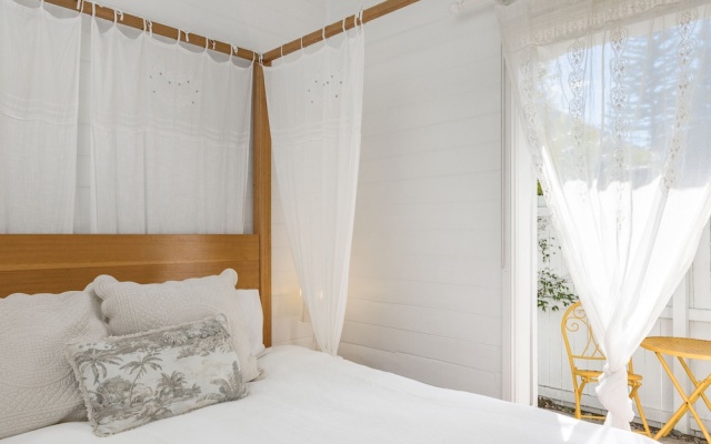 A PERFECT STAY - Aaloka Bay – Guest Rooms – Byron Bay