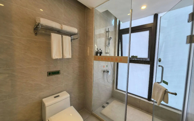 Vienna International Hotel (Chengdu Exhibition Center Zhonghe Metro Station)