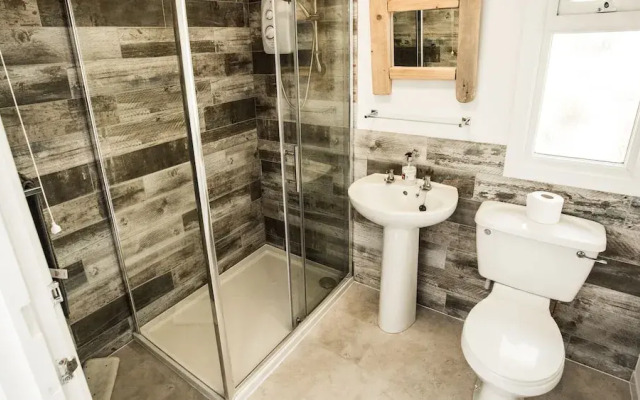 Lusty Glaze Beach Accommodation
