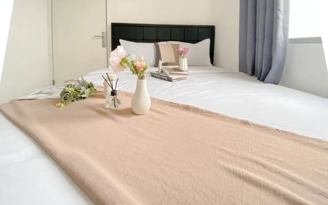 New Furnished And Comfy 2Br Menteng Square Apartment