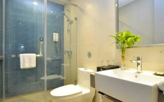 Home Inn Plus (Kunming Tongde Square Wanhong Road)