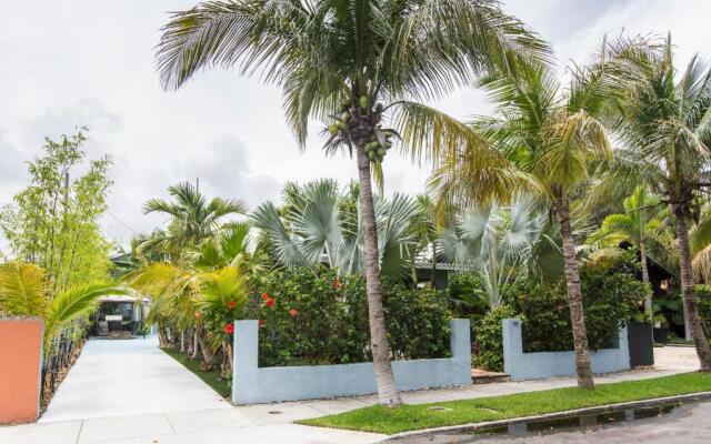 Tropical Garden Bungalow B