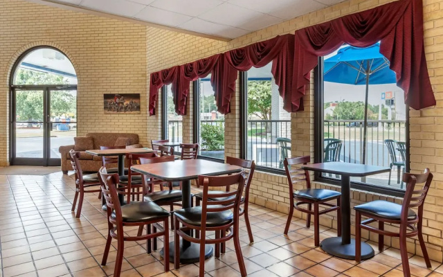 Rodeway Inn