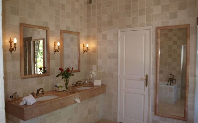 Château De Vault De Lugny