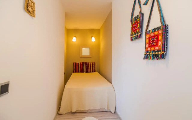 Charming 2-Bedroom, Silver Mountain, A Building