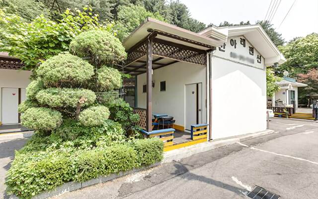 Namyangjuunder the Hill Pension